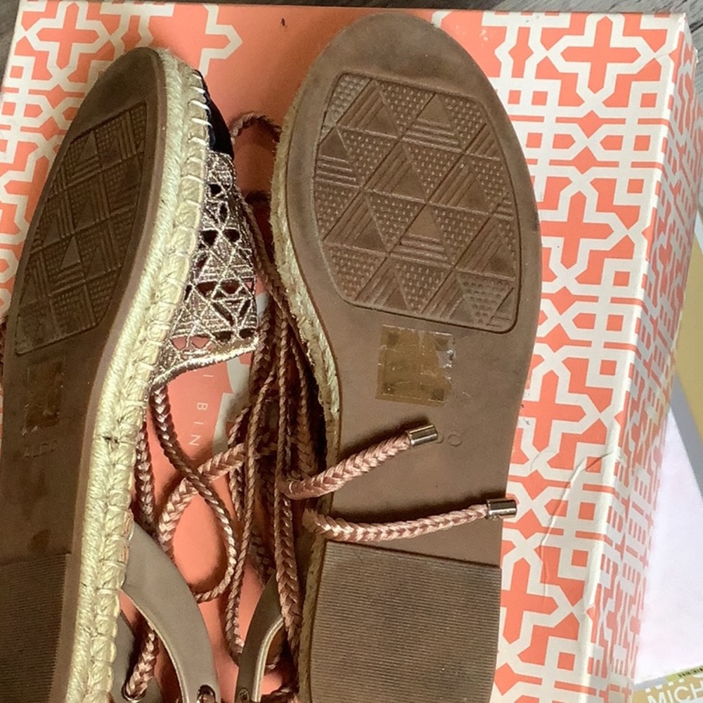 Aldo Metallic Gold and Black Espadrille Flats - Picture 6 of 6